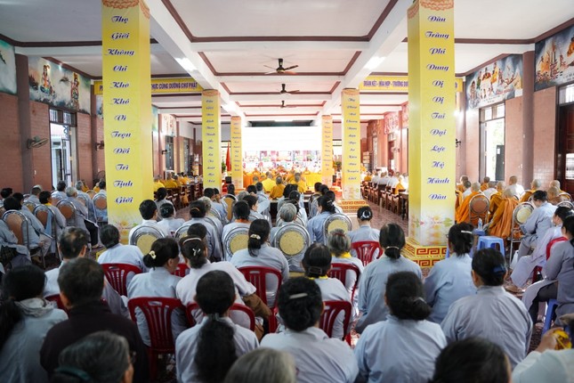 Quang cảnh hội nghị