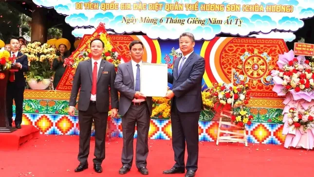 Quần thể danh thắng Hương Sơn (H.Mỹ Đức, Hà Nội) được công nhận là Khu du lịch cấp Thành phố Quần thể danh thắng Hương Sơn (H.Mỹ Đức, Hà Nội) được công nhận là Khu du lịch cấp Thành phố