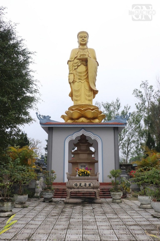 Tháp Hòa thượng Thích Ân Cần