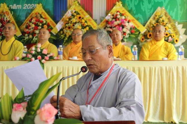 Ông Lê Thiểu - pháp danh Quảng Đa phát biểu tri ân