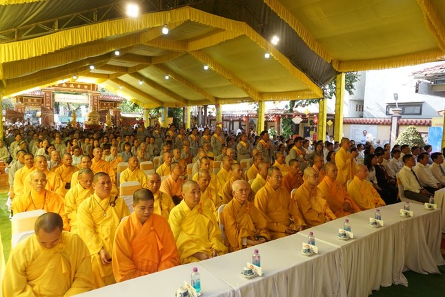 Quang cảnh buổi lễ Quang cảnh buổi lễ