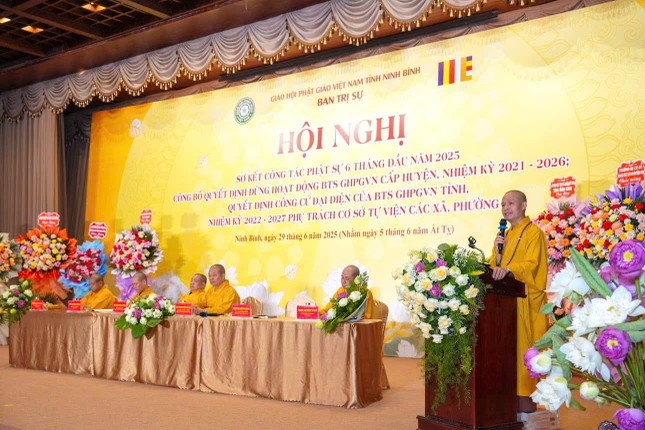 Thượng tọa Thích Minh Quang phát biểu khai mạc Thượng tọa Thích Minh Quang phát biểu khai mạc