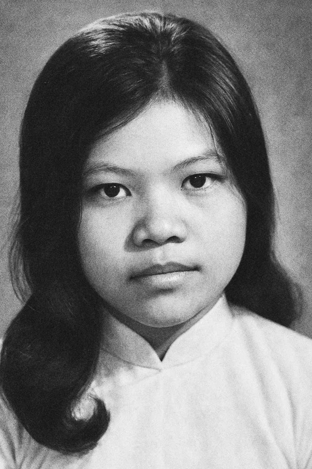 Chân dung liệt nữ Quách Thị Trang Chân dung liệt nữ Quách Thị Trang