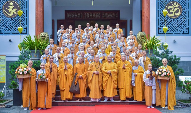 Mùa An cư kiết hạ Phật lịch 2569, trường hạ chùa Từ Nguyên có 77 hành giả đăng ký tu học dưới sự hướng dẫn của Ni trưởng Thích nữ Tắc Sen (Thiền chủ)