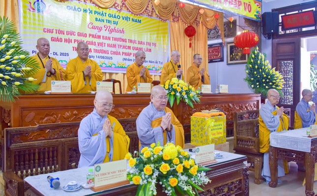 Trường hạ chùa Pháp Võ (X.Nhà Bè) có 63 hành giả tu học. Ban Chức sự cung thỉnh Ni trưởng Thích nữ Như Thủy làm Thiền chủ hướng dẫn chư Ni tu học trong 3 tháng an cư