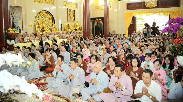 Đông đảo Phật tử tham dự