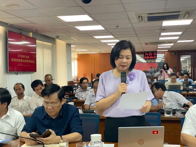 Nhà báo Lý Việt Trung, Tổng Biên tập Báo Phụ Nữ TP.HCM góp ý về quyền tự do báo chí của công dân - Ảnh: YC Nhà báo Lý Việt Trung, Tổng Biên tập Báo Phụ Nữ TP.HCM góp ý về quyền tự do báo chí của công dân - Ảnh: YC