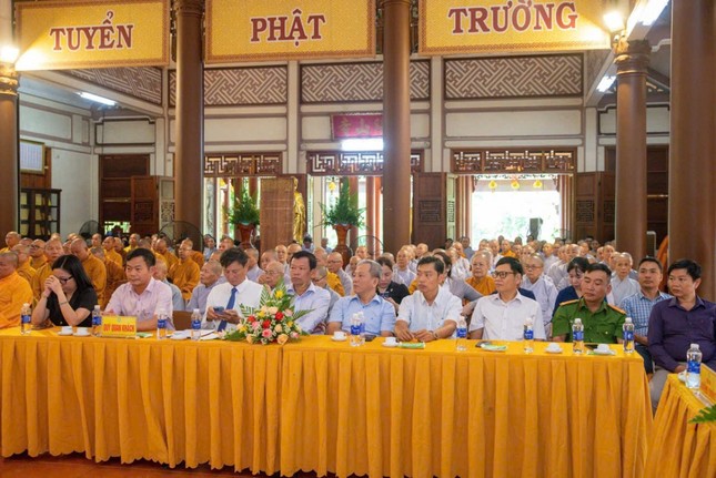 Đại biểu tham dự hội nghị Đại biểu tham dự hội nghị