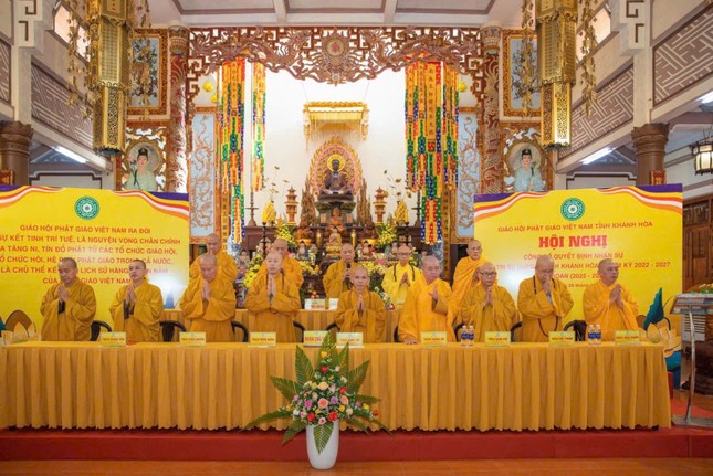 Chư tôn đức niệm Phật cầu gia hộ Chư tôn đức niệm Phật cầu gia hộ