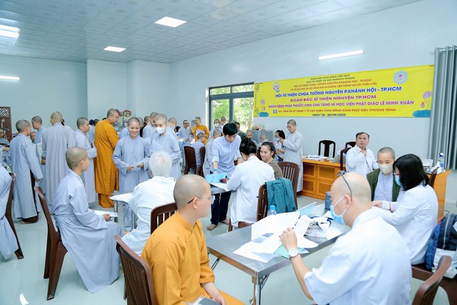 Có 410 Tăng Ni sinh tham gia khám sức khỏe tổng quát đợt này Có 410 Tăng Ni sinh tham gia khám sức khỏe tổng quát đợt này