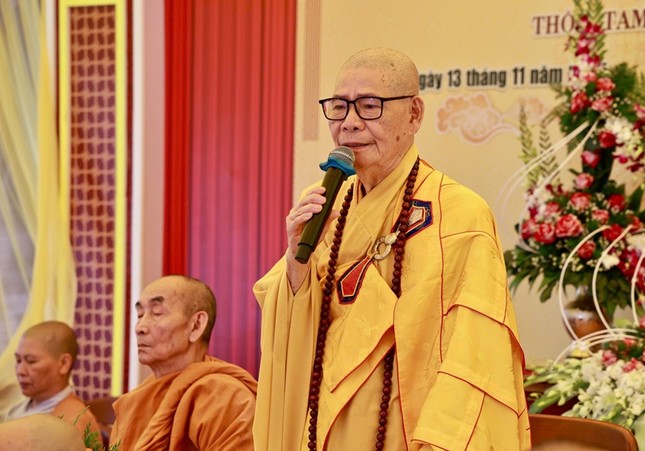 Hòa thượng Thích Châu Quang ban đạo từ Hòa thượng Thích Châu Quang ban đạo từ