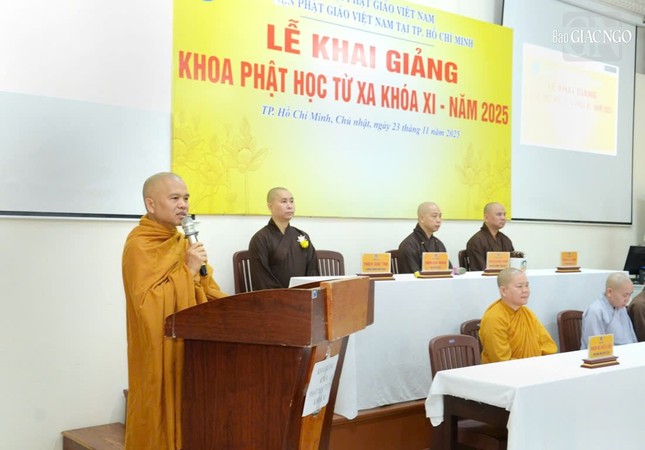 Thượng tọa Thích Giác Hoàng phát biểu khai mạc