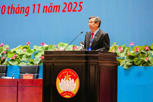 Phó Bí thư Thành ủy, Chủ tịch Ủy ban MTTQVN TP.HCM phát biểu