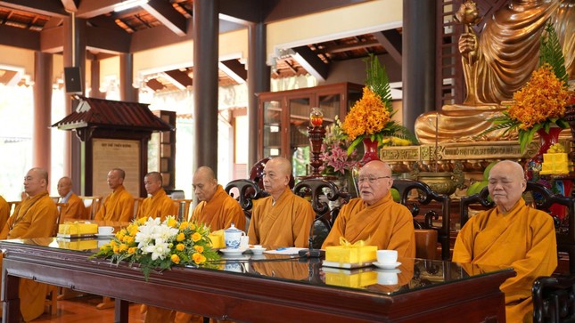 Chư tôn giáo phẩm chứng minh Chư tôn giáo phẩm chứng minh