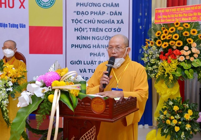 Thượng tọa Thích Minh Bình báo cáo và trình phương hướng hoạt động nhiệm kỳ mới