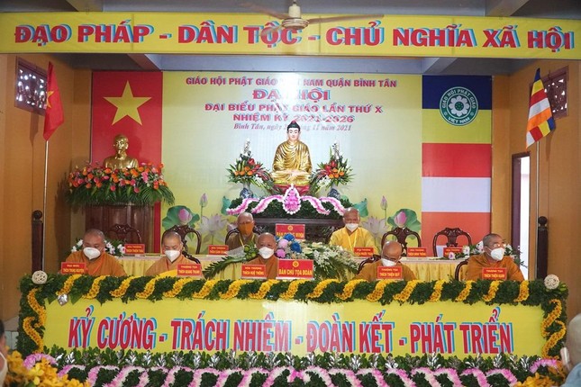 Chư tôn đức chứng minh và chủ tọa phiên trù bị