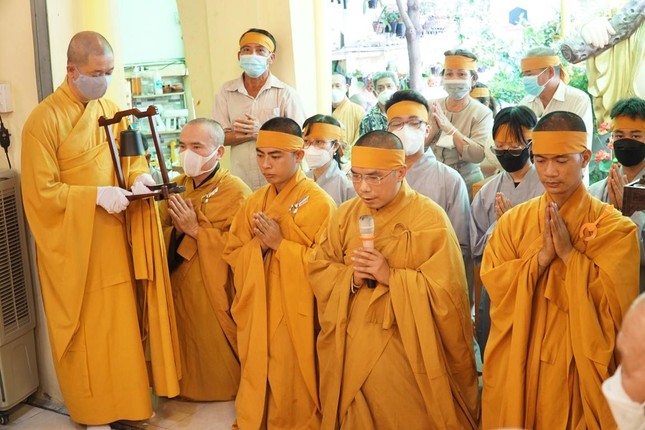 Đại đức Thích Đồng Quý tác bạch cung thỉnh chư tôn đức quang lâm chứng minh Đại đức Thích Đồng Quý tác bạch cung thỉnh chư tôn đức quang lâm chứng minh