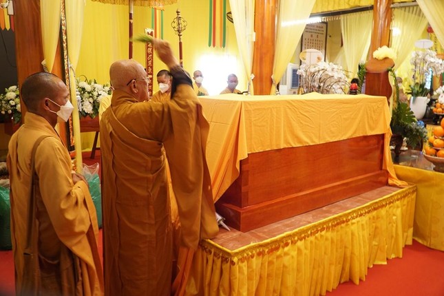 Sái tịnh kim quan Sái tịnh kim quan