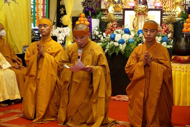 Đại đức Thích Đồng Quý dâng lời tưởng niệm ân sư