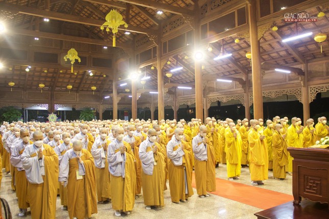 Niệm Phật cầu gia hộ