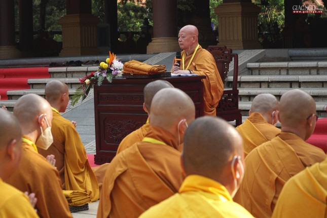 378 giới tử đã được Bạch tứ yết-ma sáng nay ở 126 đàn