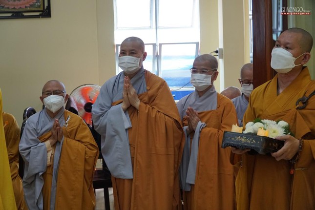 Chư Ni các tự viện hộ niệm