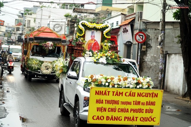 Cung tiễn kim quan Hòa thượng Thích Tâm Đăng đến nơi trà-tỳ