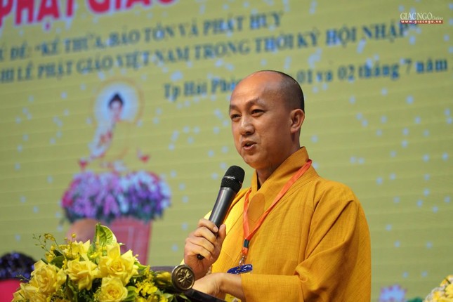 Đại đức Thích Chúc Tiếp xướng ngôn phiên bế mạc