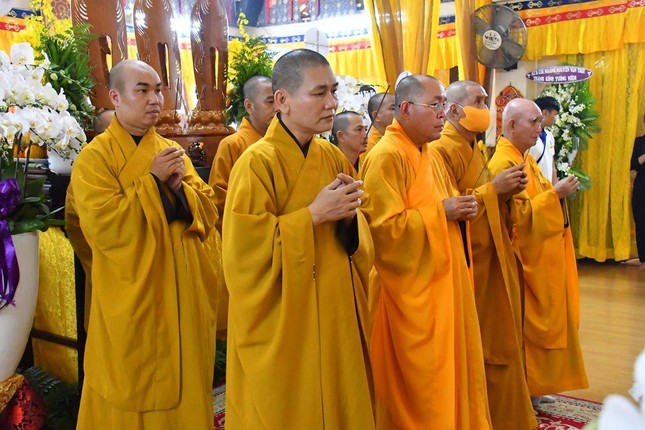 Ban Trị sự Phật giáo quận Tân Bình kính viếng Ban Trị sự Phật giáo quận Tân Bình kính viếng