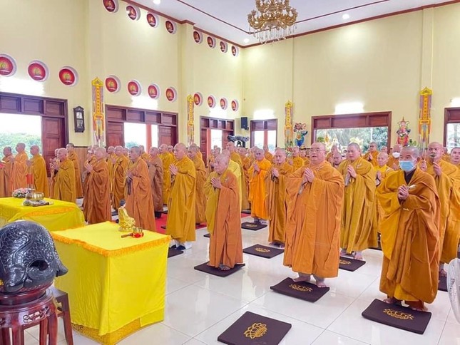 Chư Tăng hành giả an cư tại chỗ tác pháp Tự tứ tại chùa Phật Bửu