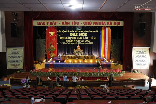 Ban trần thiết đang hoàn thành những khâu cuối cùng