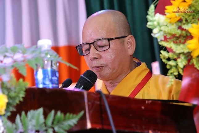 Thượng tọa Thích Viên Trừng báo cáo công tác nhiệm kỳ 2017-2022 và trình phương hướng nhiệm kỳ mới Thượng tọa Thích Viên Trừng báo cáo công tác nhiệm kỳ 2017-2022 và trình phương hướng nhiệm kỳ mới