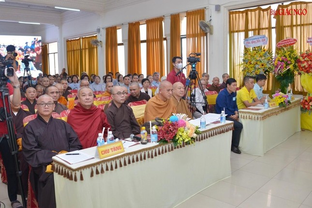 Chư tôn đức, quan khách tham dự hội nghị