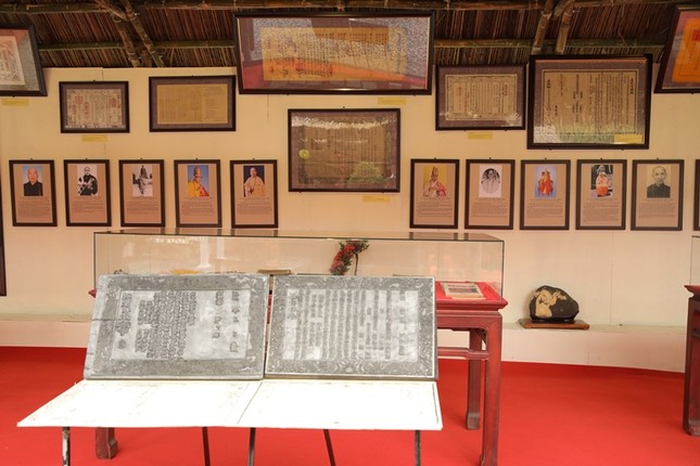 Nhiều mộc bản và các vật dụng thường nhật của lịch đại Tổ sư được trưng bày tại triển lãm