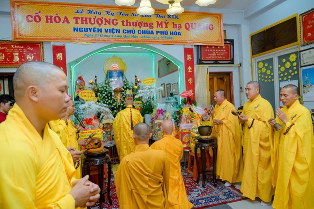 Ban Kinh sư thực hiện nghi thức cung tiến Giác linh Ban Kinh sư thực hiện nghi thức cung tiến Giác linh