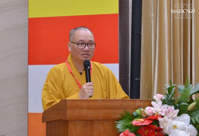 Thượng tọa Thích Thanh Lợi trình kế hoạch dự thảo hoạt động của Ban Nghi lễ T.Ư