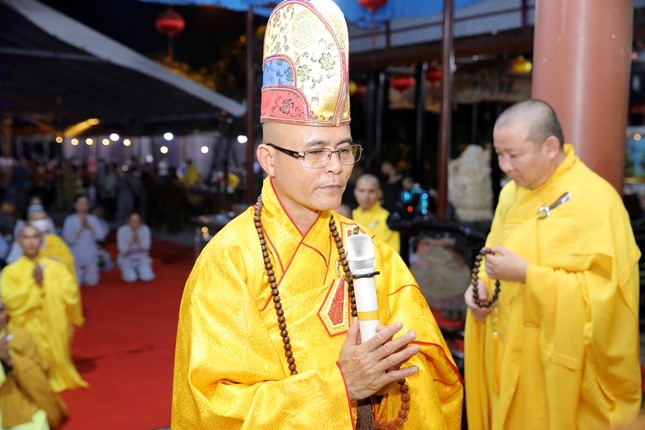 Đại đức Thích Tịnh Đức, sám chủ lễ tang Đại đức Thích Tịnh Đức, sám chủ lễ tang