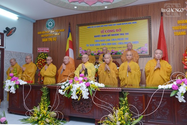 Chư tôn giáo phẩm chứng minh