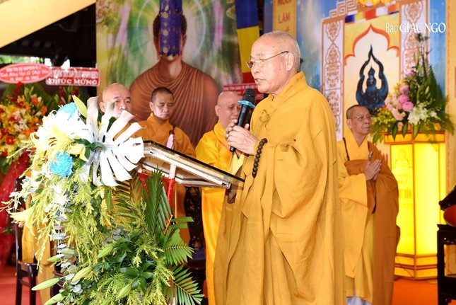 Hòa thượng Thích Viên Giác tuyên đọc Thông điệp Phật đản Phật lịch 2567 của Đức Pháp chủ GHPGVN