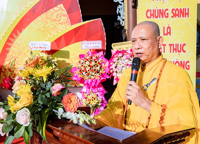 Hòa thượng Thích Phước Minh tuyên đọc Diễn văn Phật đản của Hòa thượng Chủ tịch Hội đồng Trị sự GHPGVN