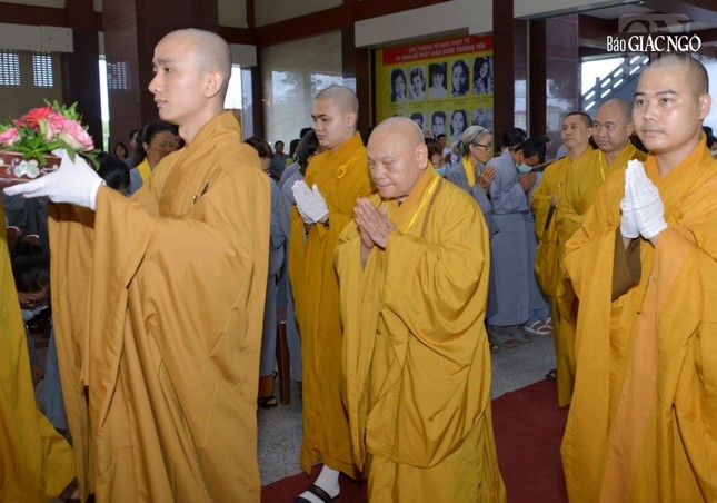 Hoà thượng Chủ tịch Hội đồng Trị sự quang lâm tham dự Hoà thượng Chủ tịch Hội đồng Trị sự quang lâm tham dự