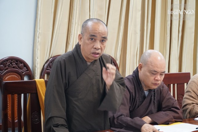 Thượng toạ Thích Viên Trí, Phó Viện trưởng góp ý về công tác đào tạo Thượng toạ Thích Viên Trí, Phó Viện trưởng góp ý về công tác đào tạo