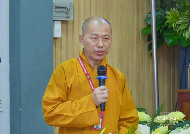 Thượng tọa Thích Minh Nhẫn trình phương hướng hoạt động của Ban Tăng sự T.Ư