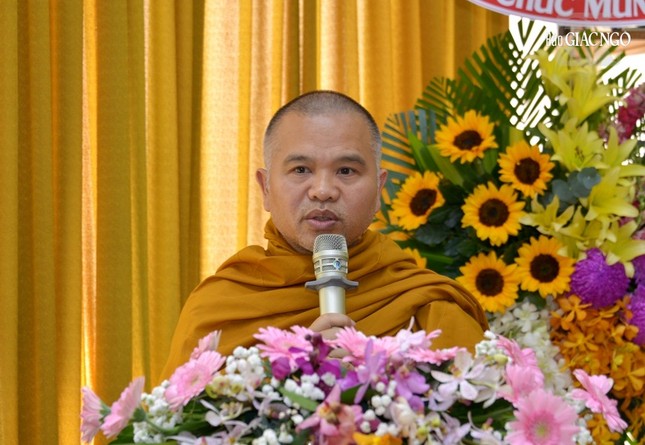 Thương tọa Thích Giác Hoàng trình hội nghị chương trình hoạt động 6 tháng đầu năm 2024