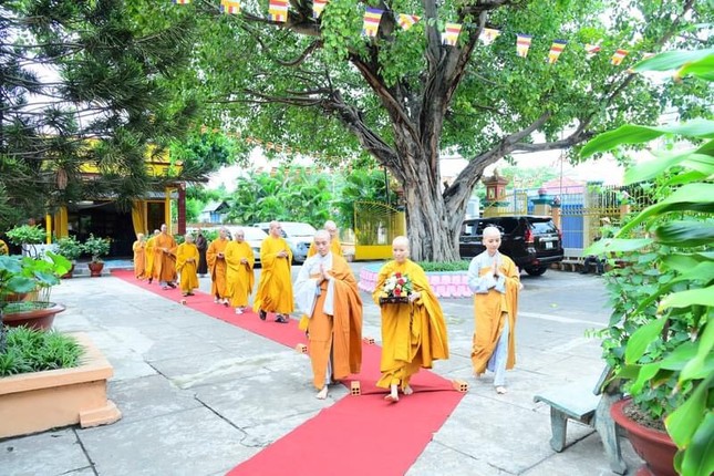 Cung đón chư tôn đức quang lâm hạ trường