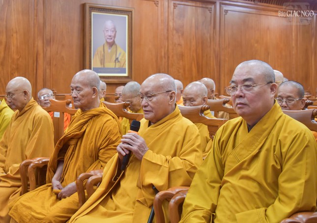 Trưởng lão Hòa thượng Thích Nhật Quang, Ủy viên Ban Thường trực Hội đồng Chứng minh, Trưởng ban Quản trị Thiền phái Trúc Lâm Việt Nam chia sẻ xin chư tôn Trưởng lão chú trọng dìu dắt Tăng Ni trẻ Trưởng lão Hòa thượng Thích Nhật Quang, Ủy viên Ban Thường trực Hội đồng Chứng minh, Trưởng ban Quản trị Thiền phái Trúc Lâm Việt Nam chia sẻ xin chư tôn Trưởng lão chú trọng dìu dắt Tăng Ni trẻ