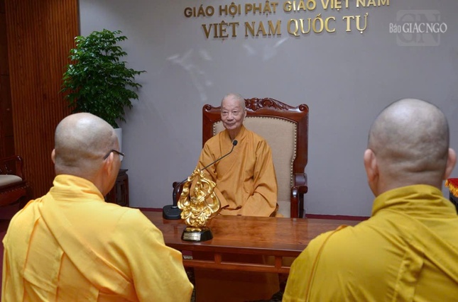 Đức Pháp chủ huấn thị: "Đóng góp tích cực cho sự phát triển chung của xã hội chính là thiết lập Tịnh độ"