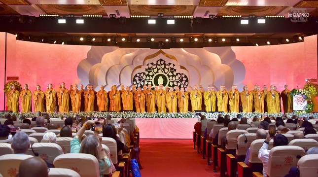 Chư Tăng Phật giáo Việt Nam đại diện cho truyền thống Bắc truyền đồng tụng Bát-nhã tâm kinh cầu nguyện hòa bình Chư Tăng Phật giáo Việt Nam đại diện cho truyền thống Bắc truyền đồng tụng Bát-nhã tâm kinh cầu nguyện hòa bình