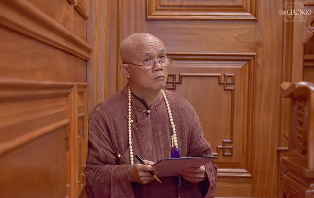 Thượng toạ Thích Giác Dũng, Thư ký Văn phòng Hội đồng Chứng minh khải bạch chương trình nghị sự tại Đại nghị lần III Hội đồng Chứng minh