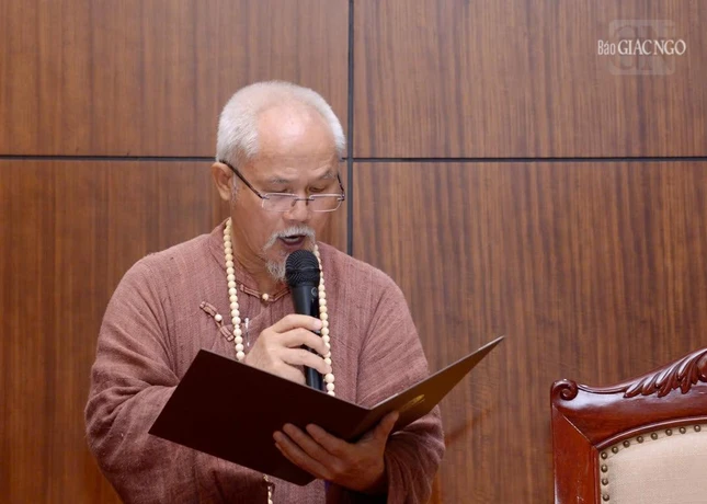 Thượng tọa Thích Giác Dũng, Thư ký Văn phòng Đức Pháp chủ khải bạch về duyên sự của phiên họp Thượng tọa Thích Giác Dũng, Thư ký Văn phòng Đức Pháp chủ khải bạch về duyên sự của phiên họp